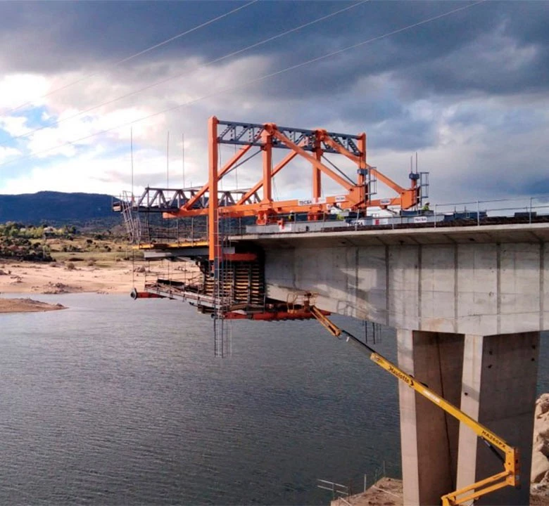 Puente de La Gaznata en la N-403